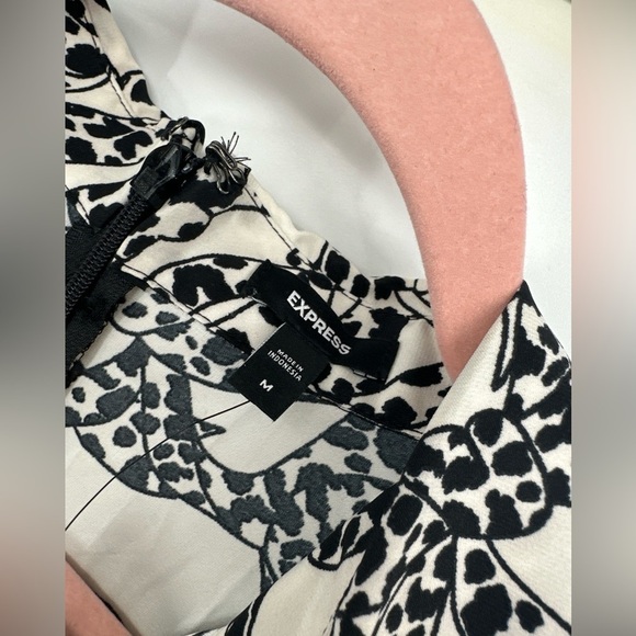 Express Printed Long Sleeve Portofino Shirt Jumpsuit - Size M $108 - Picture 7 of 10